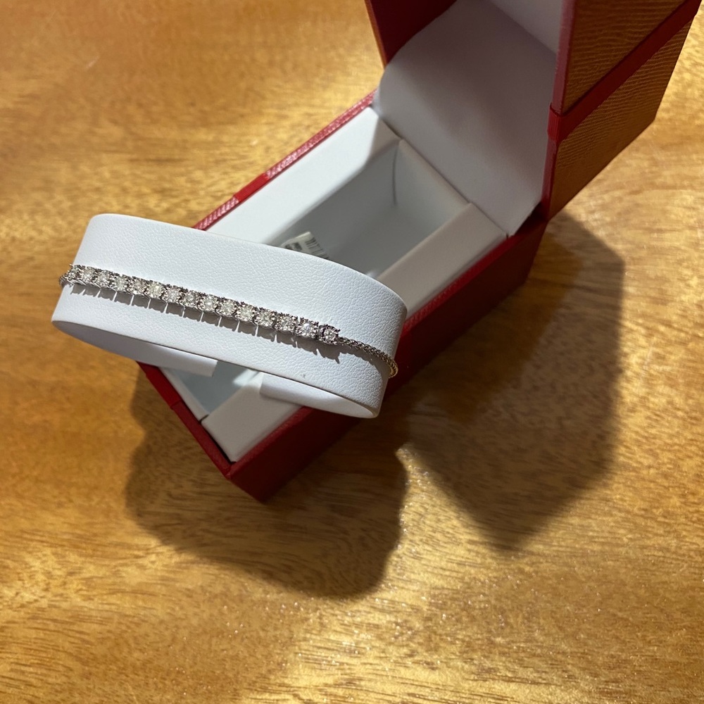 Diamond bracelet
